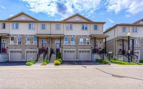 22-105 Pinnacle Dr, Kitchener, ON, N2P1B8 | Card Image