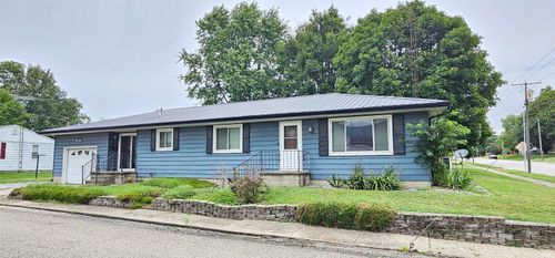 46 E Poplar St, Albion, IL, 62806-1241 | Card Image