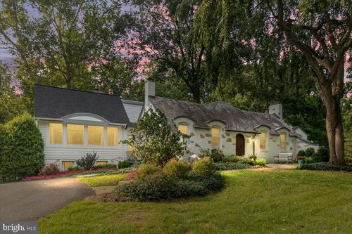 7058 Idylwood Rd, FALLS CHURCH, VA, 22043-1526 | Card Image