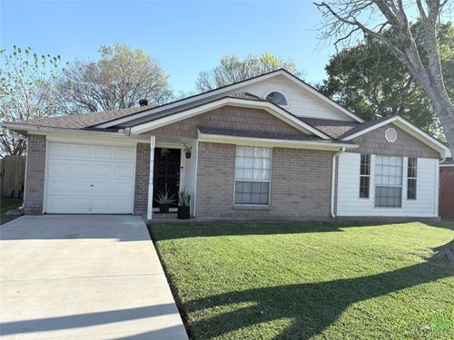 8518 Fairbrook Ln, La Porte, TX, 77571-3777 | Card Image
