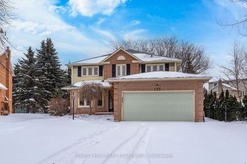 427 Mathews Crt, Newmarket, ON, L3X1C9 | Card Image