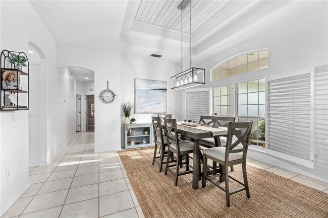 1576 Kingsdown Drive, House other with 5 bedrooms, 3 bathrooms and null parking in Sarasota FL | Image 7