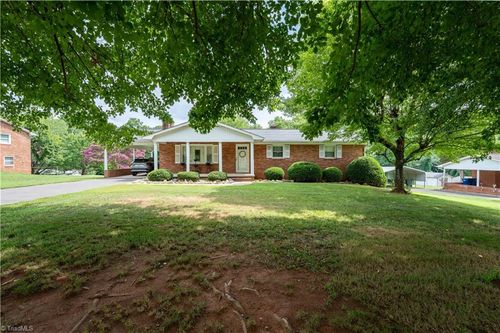 740 Sommerdale Ct, Rural Hall, NC, 27045-9342 | Card Image