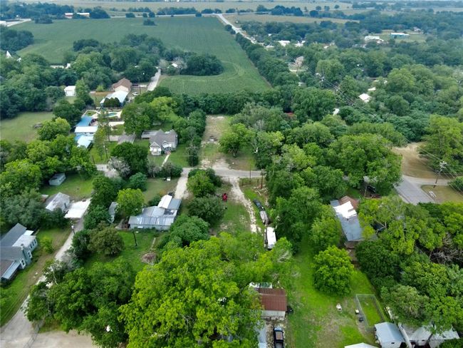 503 Crockett St, Home with 0 bedrooms, 0 bathrooms and null parking in Martindale TX | Image 10