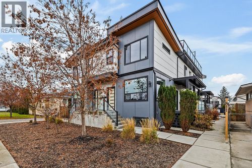 813 Rose Ave, Kelowna, BC, V1Y5K3 | Card Image