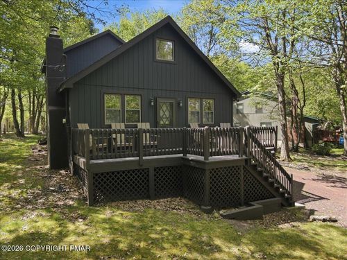 43 Estates Dr, Lake Harmony, PA, 18624-6007 | Card Image