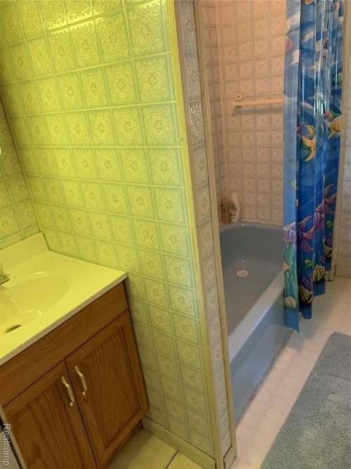 5207 Lucinda Dr, Prescott, MI, 48756-9137 | Card Image