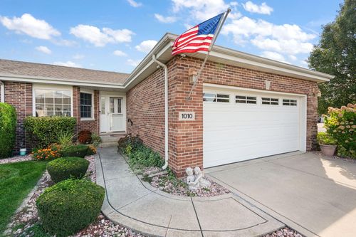 1010 Freedom Cir N, Crown Point, IN, 46307-3077 | Card Image