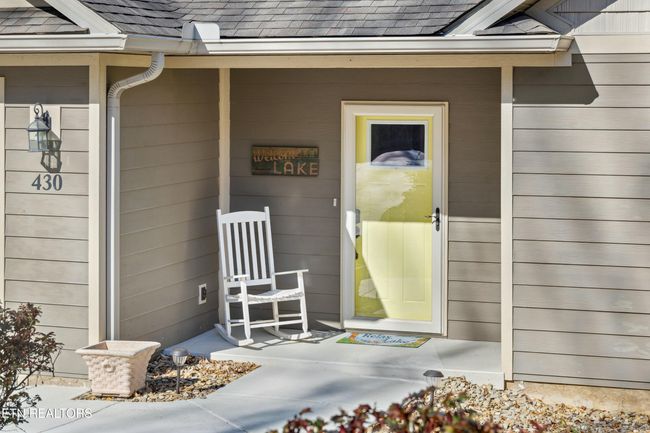 Front Door | Image 4