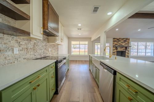 415 Dow Ross Blvd, Duncanville, TX, 75116-2603 | Card Image