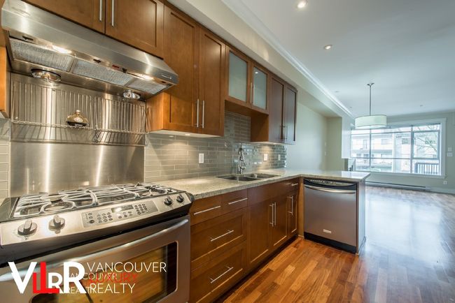 1958 W 5 Th Avenue, Townhouse with 2 bedrooms, 0 bathrooms and 2 parking in Vancouver BC | Image 5