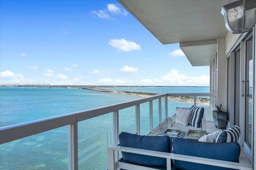 17d-2451 Brickell Ave, Miami, FL, 33129-2422 | Card Image