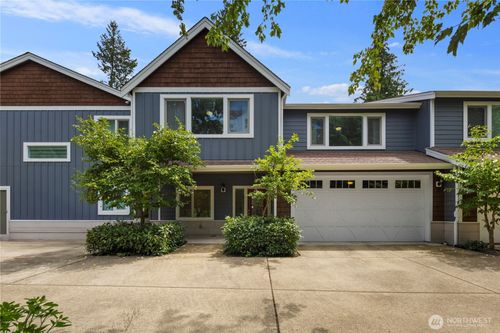 10407 Ne 17th Street, Bellevue, WA, 98004 | Card Image