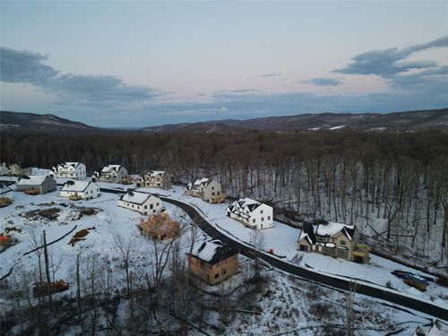 44 S Field Fls, Monroe, NY, 10950-7104 | Card Image