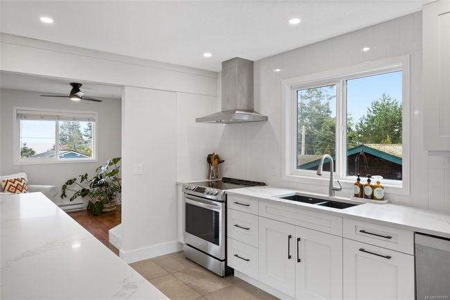 1401 Pilot Way, House other with 4 bedrooms, 3 bathrooms and 4 parking in Nanoose Bay BC | Image 5