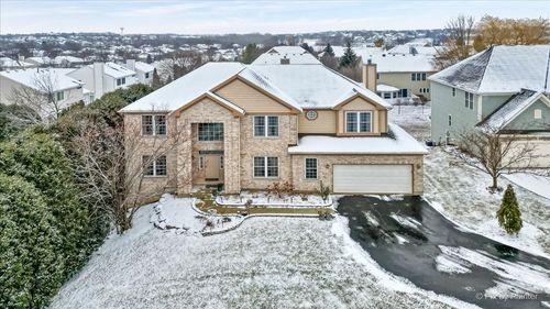 8 Valhalla Court, Lake In The Hills, IL, 60156 | Card Image