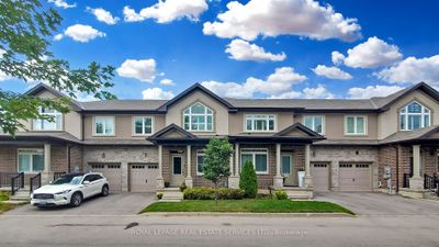 27 - 421 Kitty Murray Lane, Home with 3 bedrooms, 3 bathrooms and 2 parking in Ancaster ON | Image 1