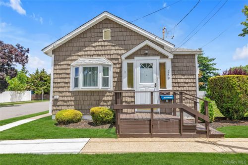 369 Maple Ave, Hempstead, NY, 11550 | Card Image