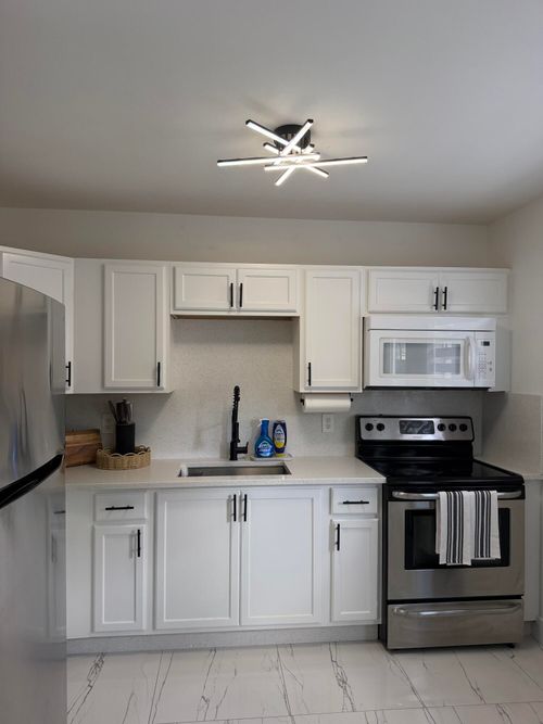 9052 Fountain Rd, Lake Worth, FL, 33467-4734 | Card Image