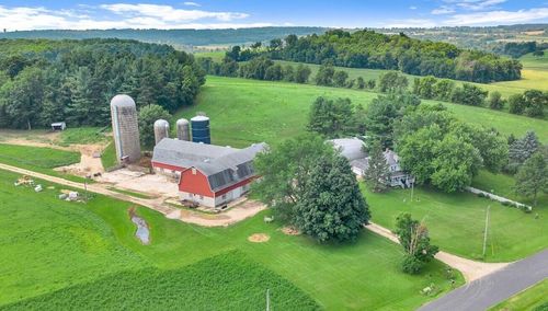 2013 Adams Rd, Neosho, WI, 53059-9771 | Card Image