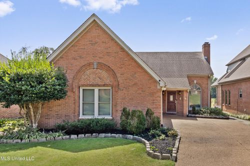 5245 Masters Dr S, Olive Branch, MS, 38654-8224 | Card Image