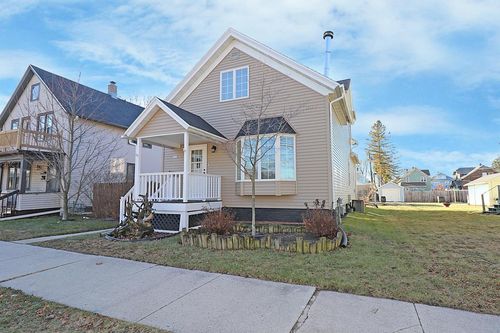 2122 Henry Street, SHEBOYGAN, WI, 53081 | Card Image