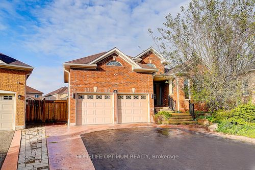 8 Lone Crt, Ajax, ON, L1T4J9 | Card Image