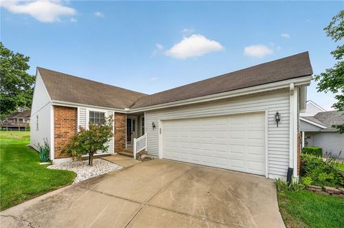 5226 Downey Ave, Independence, MO, 64055-6344 | Card Image