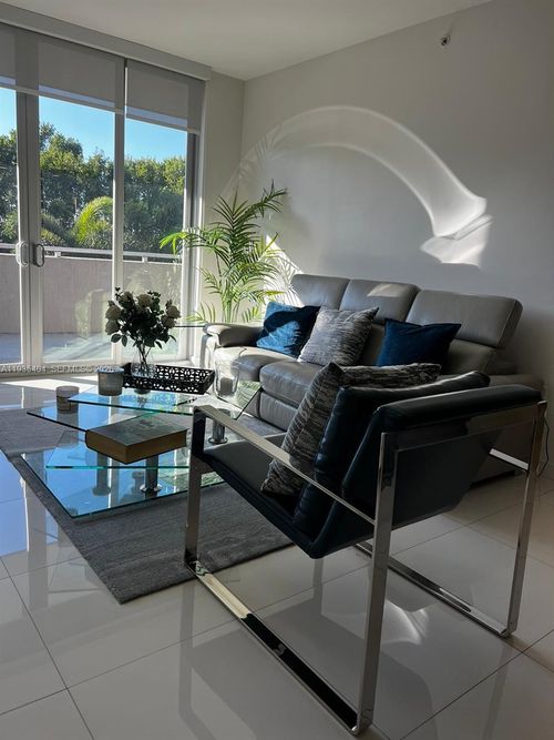 apt-212-7751 Nw 107th Ave, Doral, FL, 33178-4051 | Card Image