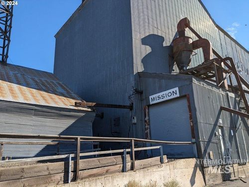 73541 Highway 331, Pendleton, OR, 97801-6002 | Card Image