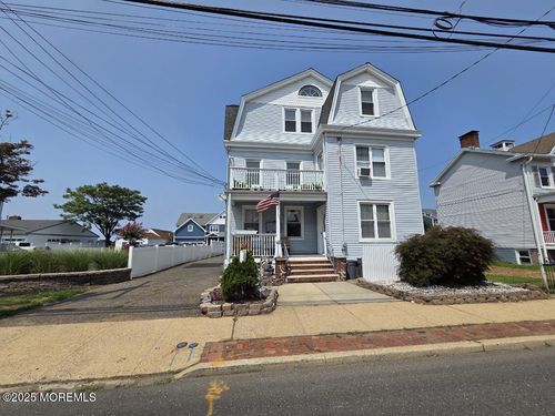5-123 1st St, Keyport, NJ, 07735-1755 | Card Image