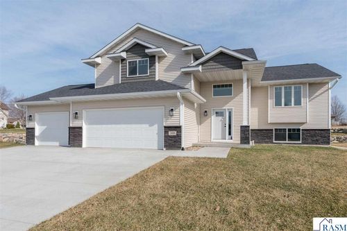 108 Ella Ct, Mankato, MN, 56001-7106 | Card Image