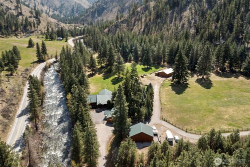 11119 Entiat River Rd, Entiat, WA, 98822-9779 | Card Image