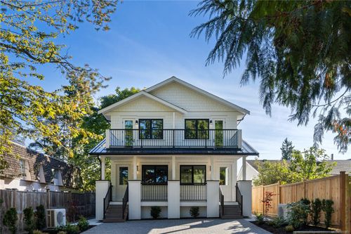 c-149 First Ave W, Qualicum Beach, BC, V9K1G9 | Card Image