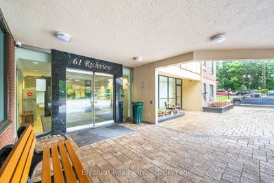 505 - 61 Richview Rd, Condo with 3 bedrooms, 2 bathrooms and 1 parking in Etobicoke ON | Image 2