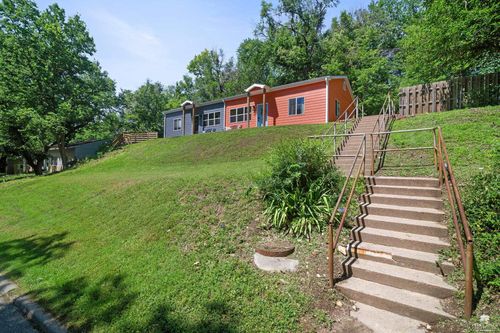 238 Westwood Rd, Manhattan, KS, 66502-3851 | Card Image