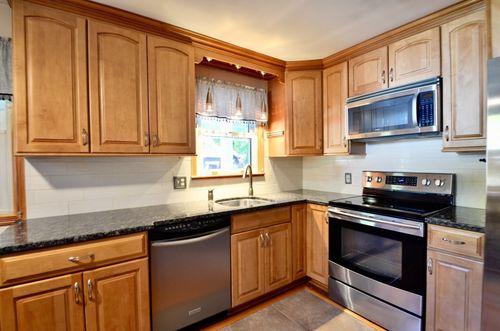 807 Highland St, Northbridge, MA, 01534 | Card Image