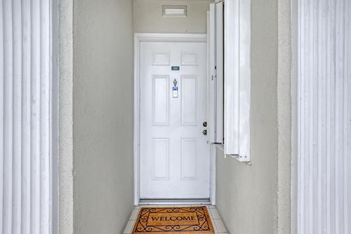 203-2621 Village Blvd, West Palm Beach, FL, 33409-6944 | Card Image