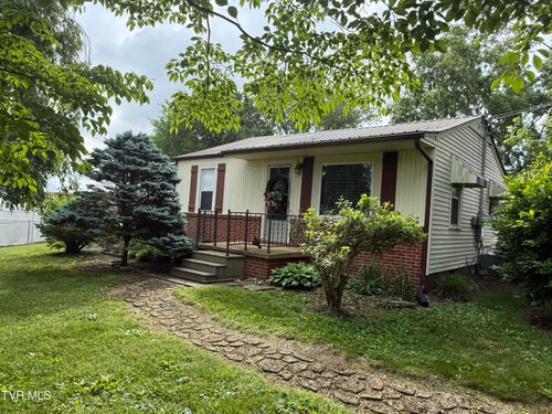2931 Watauga Rd, Johnson City, TN, 37601-3818 | Card Image