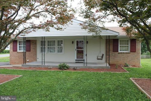 252 Fox Dr, Winchester, VA, 22601-3037 | Card Image