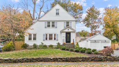 1074 Valley Road, House other with 4 bedrooms, 2 bathrooms and 6 parking in Fairfield CT | Image 1