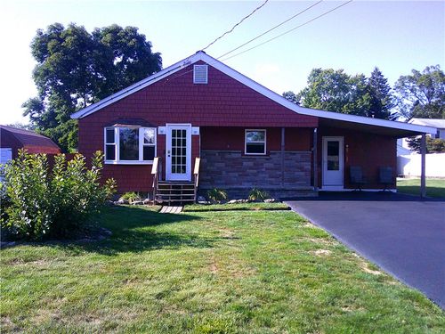 73 Woodland St, Cumberland, RI, 02864-6318 | Card Image
