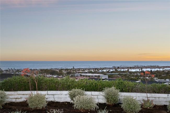 2701 Windover Dr, House other with 4 bedrooms, 3 bathrooms and 3 parking in Corona Del Mar CA | Image 38