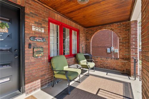 229 Dewey St, Pittsburgh, PA, 15218-1453 | Card Image