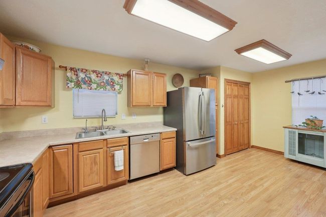 3 - 13872 Shellhammer Rd, House other with 4 bedrooms, 2 bathrooms and null parking in Winnie TX | Image 14
