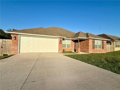 817 Saddlebrook St, Gentry, AR, 72734-3005 | Card Image