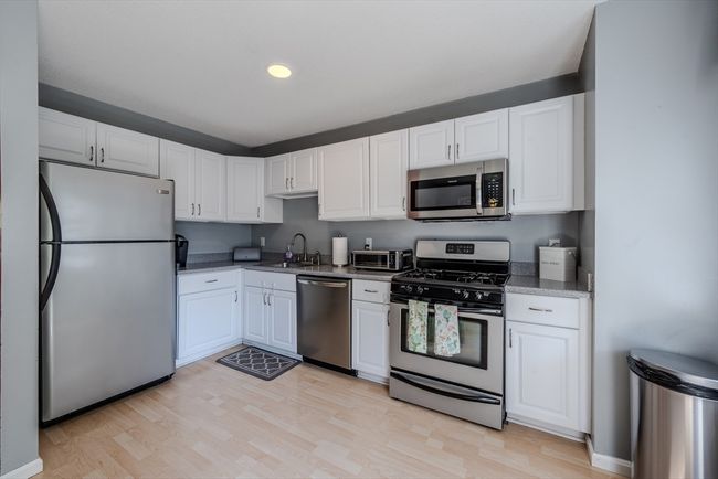 UNIT-27 - 95 Tennis Plaza Rd, Condo with 2 bedrooms, 2 bathrooms and 2 parking in Dracut MA | Image 6