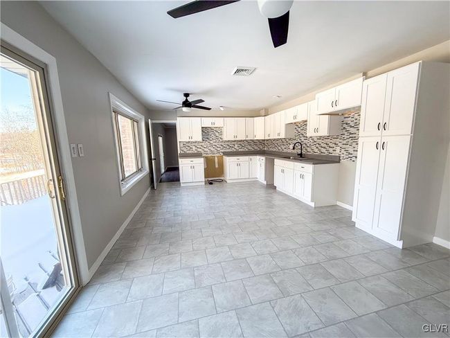 1 Circle Dr, House other with 4 bedrooms, 3 bathrooms and null parking in Hazleton PA | Image 4