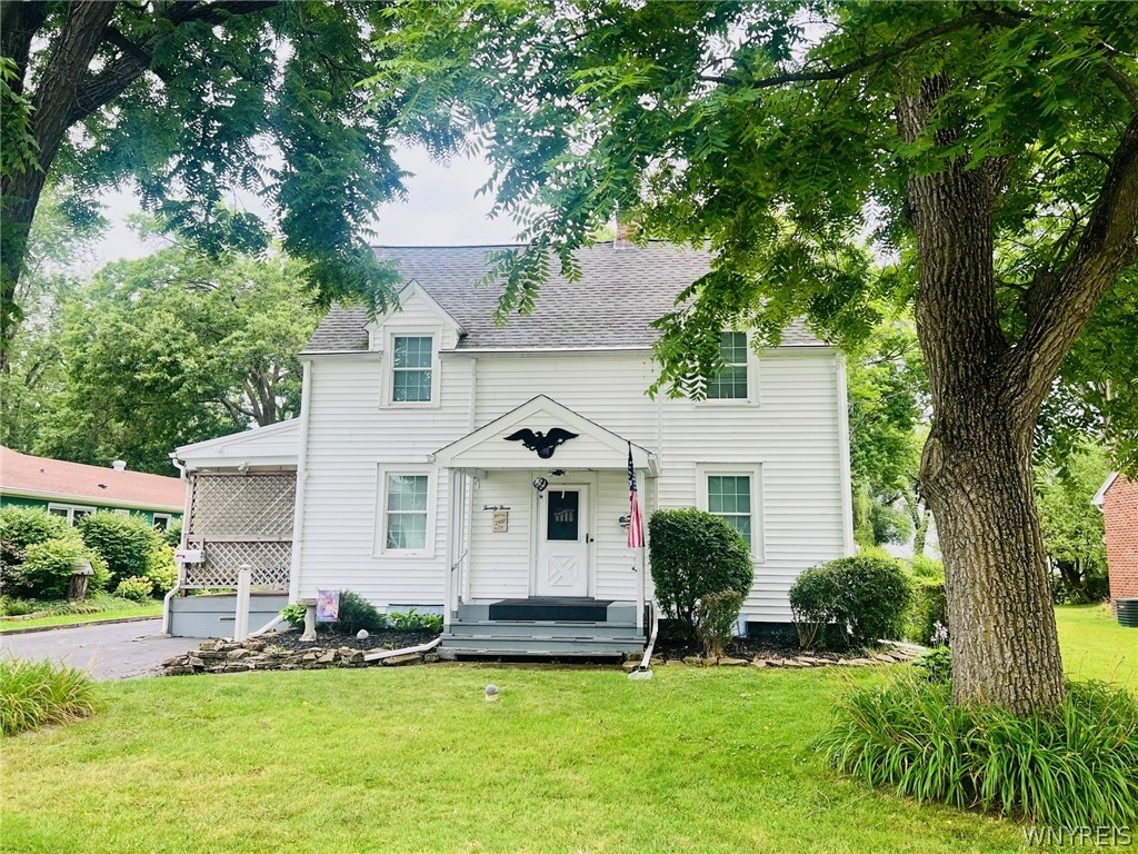 Darlich Ave, Hamburg, NY 14075