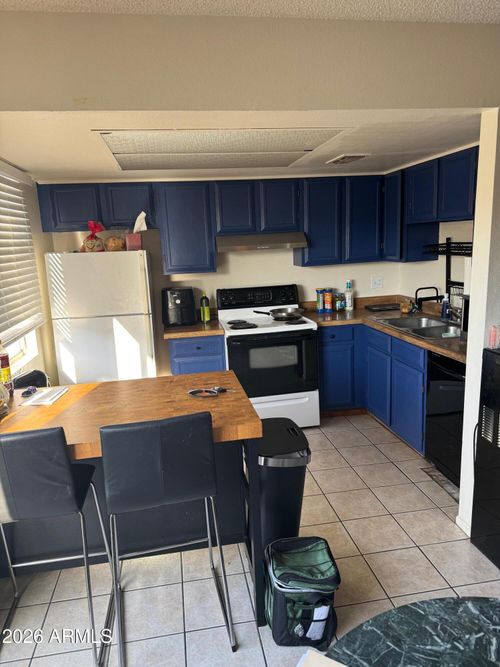 28-15601 N 27th St, Phoenix, AZ, 85032-3627 | Card Image